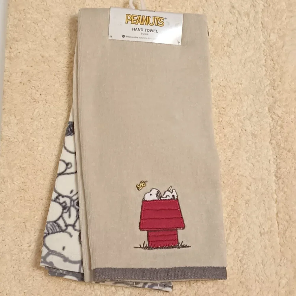 NWT ~ The Big One Peanuts 2-Pack Snoopy Hand Towel Set